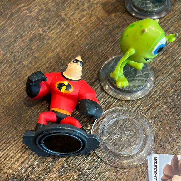 Disney Infinity Game, Figures & Cards - Picture 7 of 16